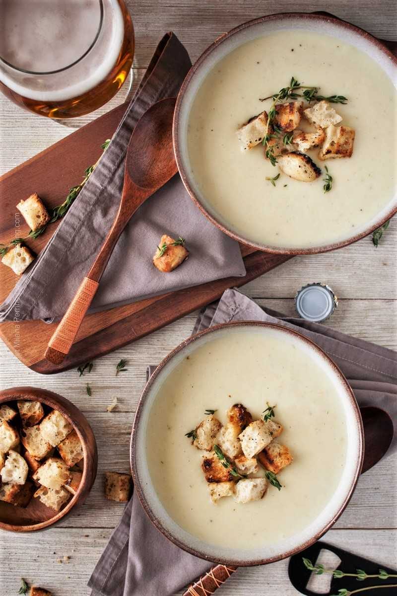 Leek and potato soup with thyme.