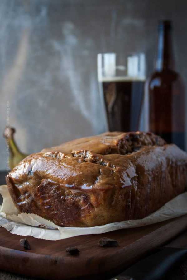 Beer Banana Bread with Dunkelweizen Beer Glaze #beerbread #bananabread #beerbananabread #dunkelweizen #beerglaze #beericing