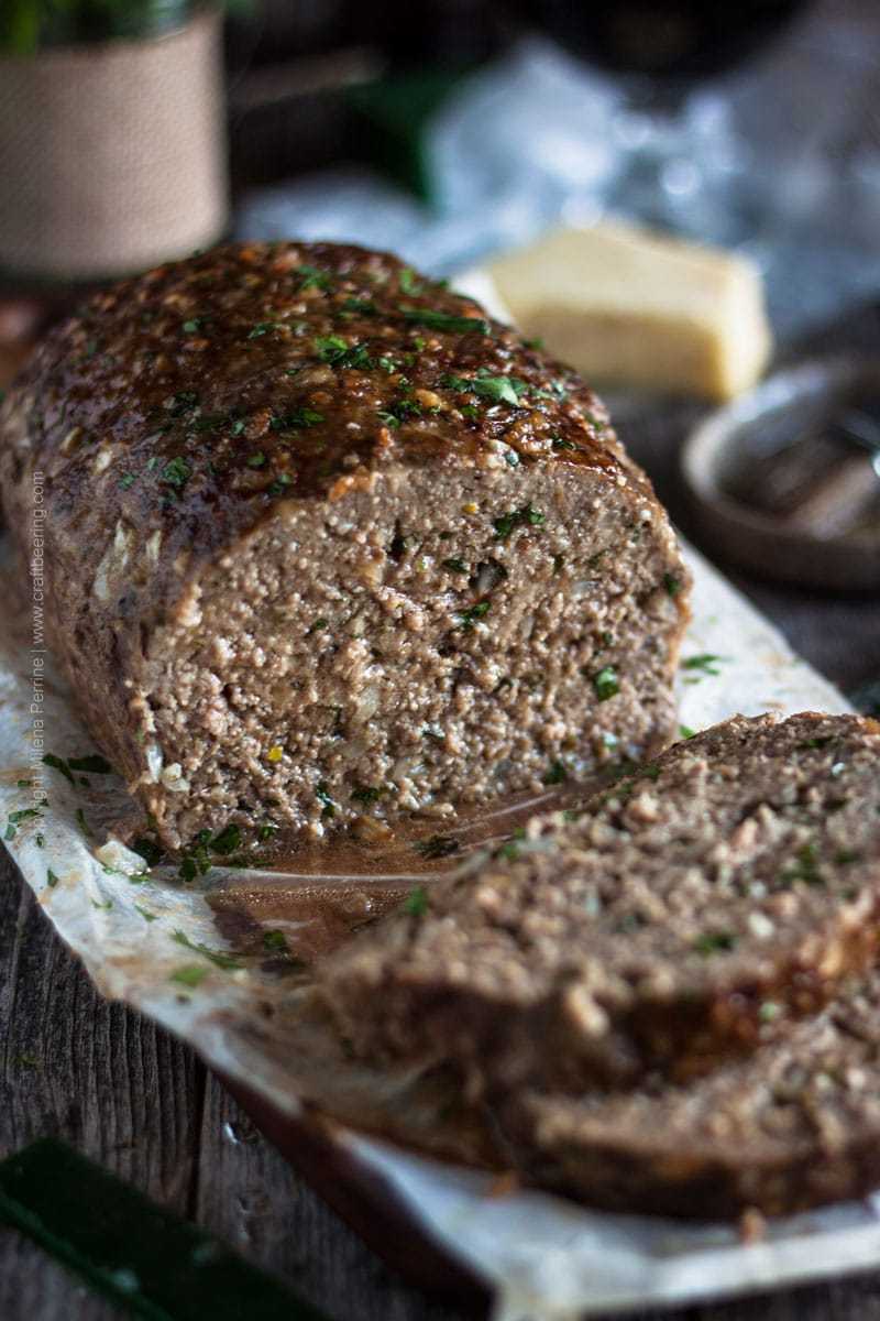 Stout Meatloaf with Irish Cheddar | Moist meatloaf, loaded with Irish cheddar and oatmeal stout #meatloaf #stoutmeatloaf #irish #beermeatloaf #irishcheddar | craftbeering.com
