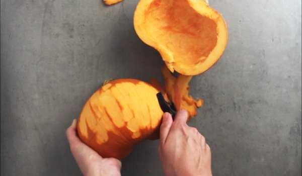 Cut, clean and peel a small pie pumpkin