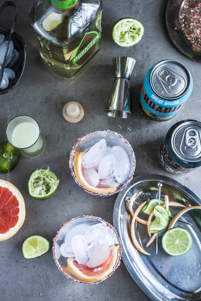 Paloma coktail with grapefruit beer ingredients