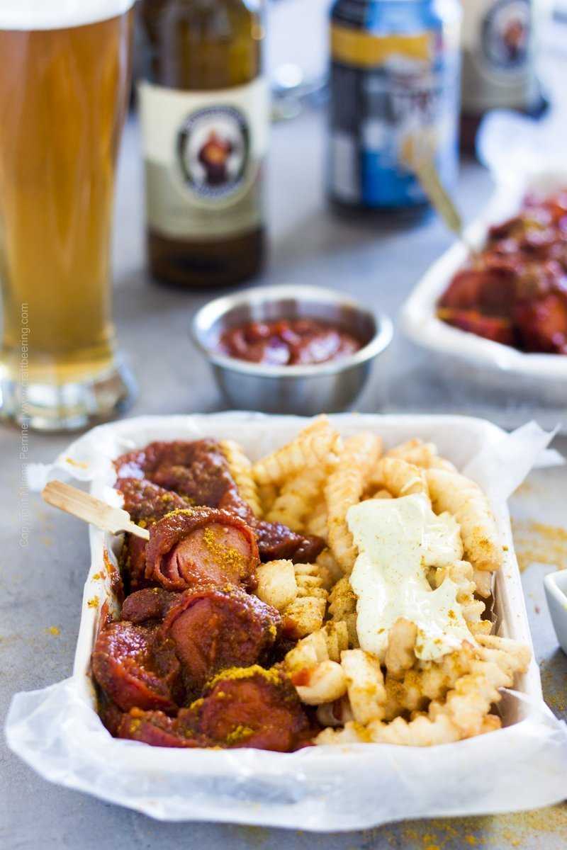 Currywurst and fries 