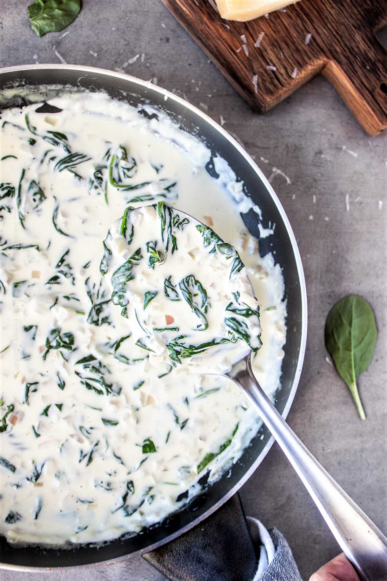 How to Make Spinach Cream Sauce
