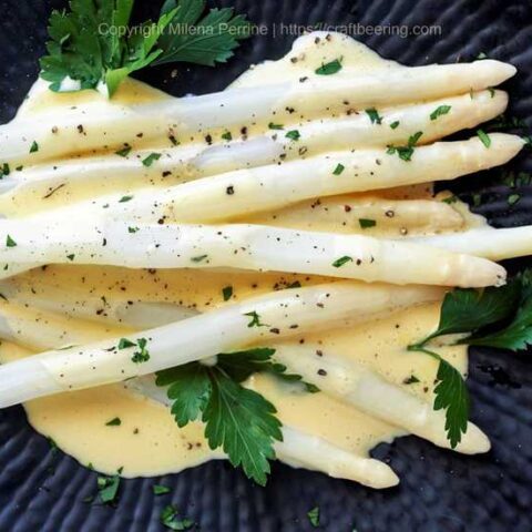German White asparagus with Hollandaise Sauce