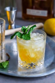 Boisson Racket Smash Classic Whiskey Smash Recipe (with Fresh Fruit Variations)